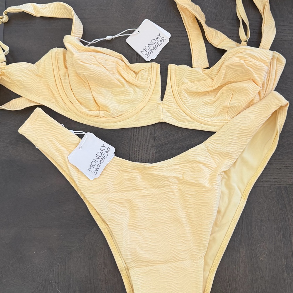 Monday Swimwear Yellow Bikini Set in Wave Pattern - NWT - Top L/V & Bottom VV